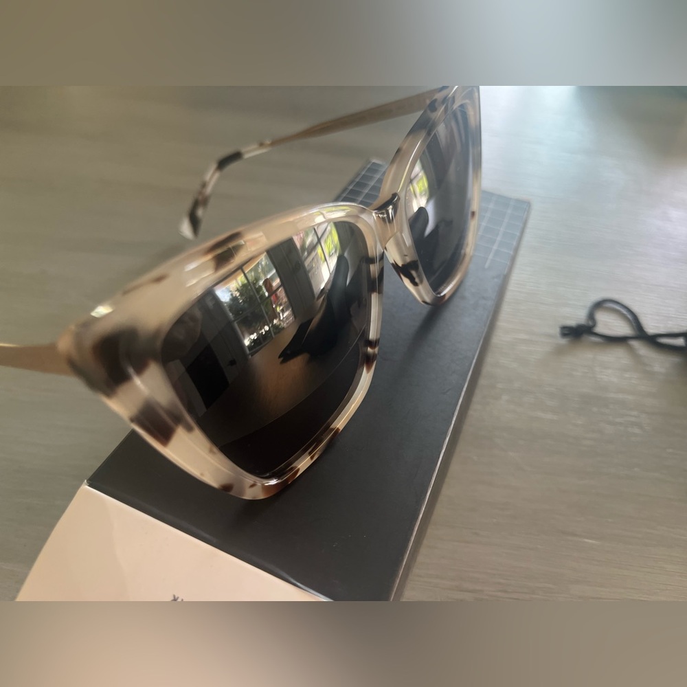 Diff Eyewear Cat Eye Tortoiseshell Sunglasses Guc - image 2